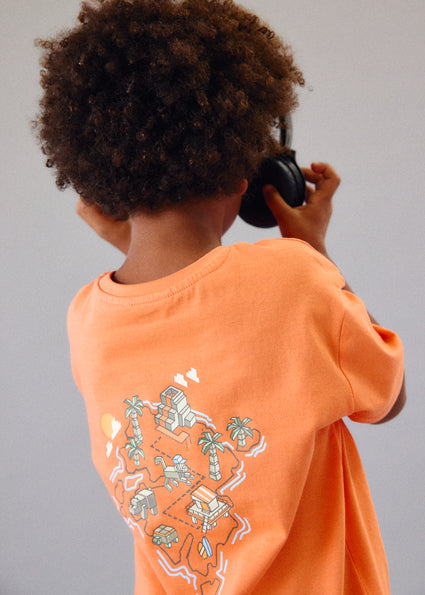 Camiseta naranja niño
