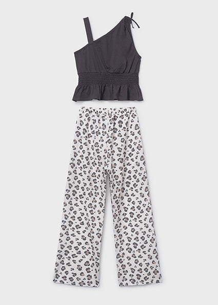 Conjunto niña
