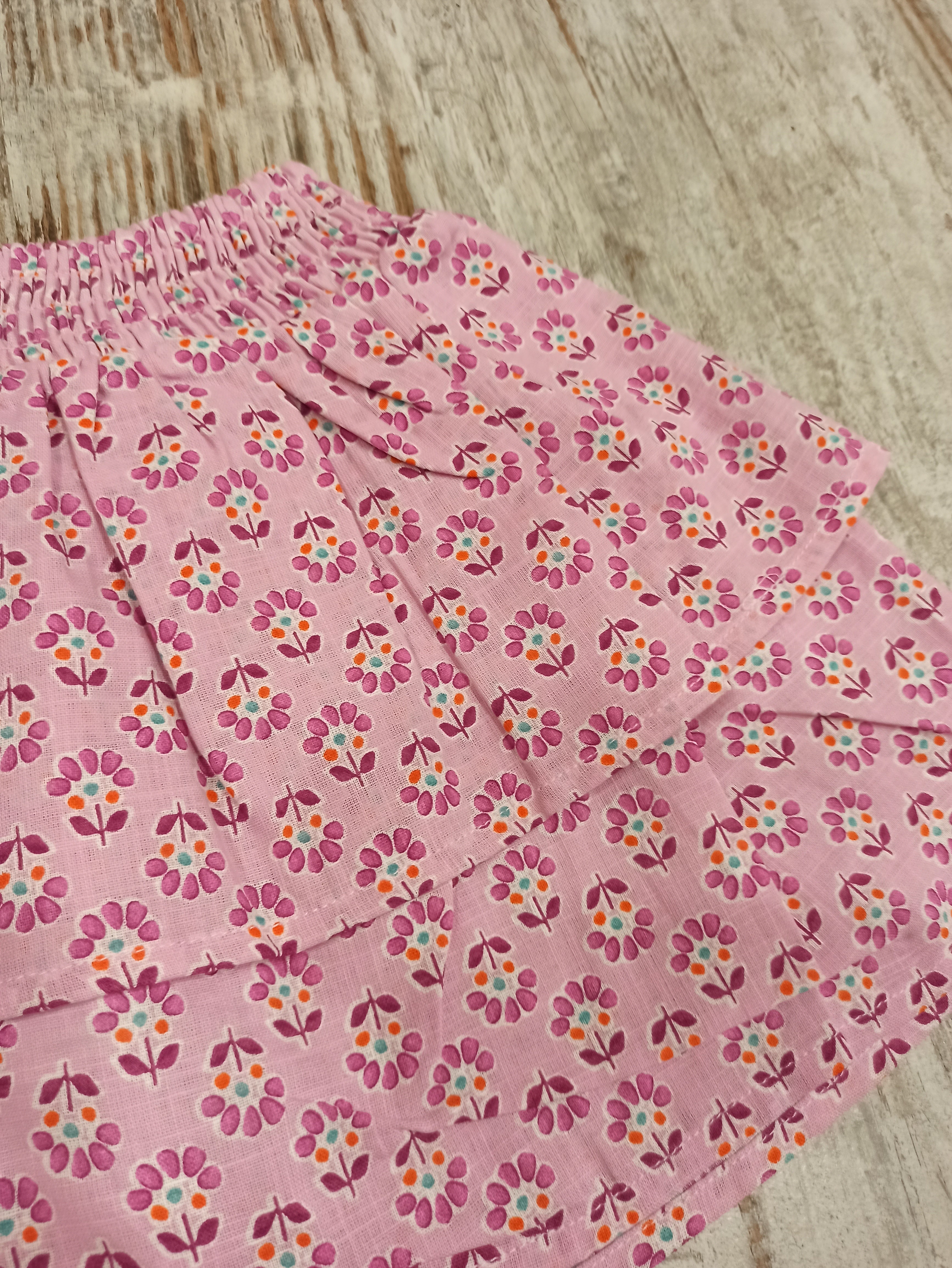 Falda flores