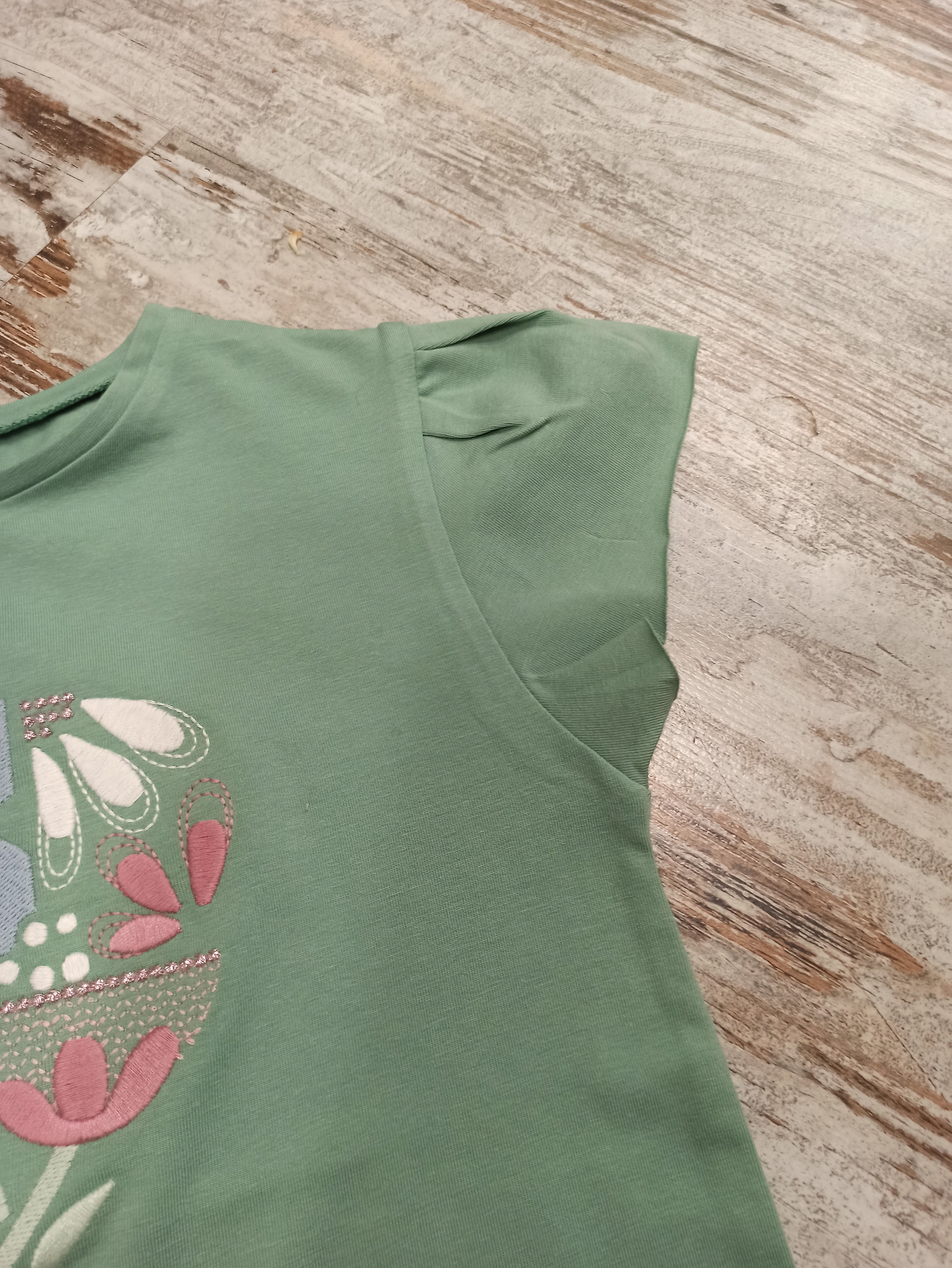 Camiseta verde