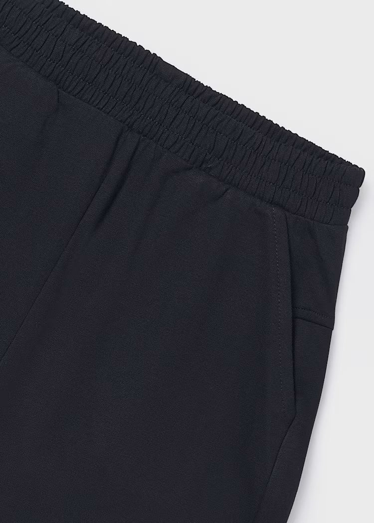 short niña negro